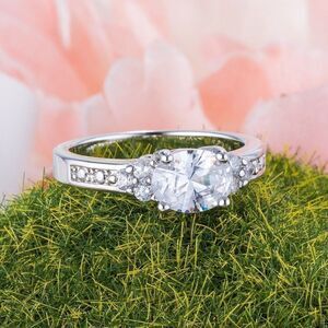 Gorgeous 1 Ct. Oval & Round Cut Sim Diamond Brida/Engagement Ring Sz 8